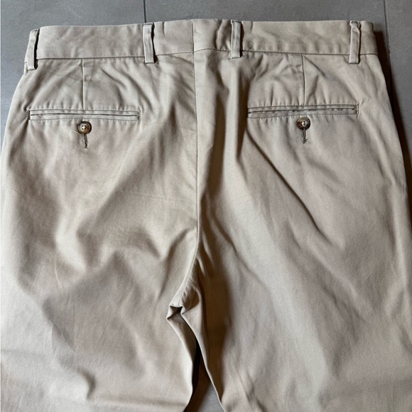 Club Monaco Davis Straight Fit Khaki Pants Sz. 32/32 - Picture 6 of 6